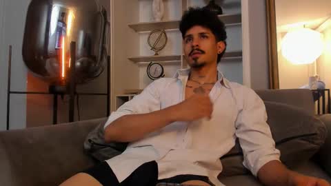 Snapshot of lukeetaylor_ chatting on 31, 10, 2025 Luke Taylor online show from 31, 10, 2025