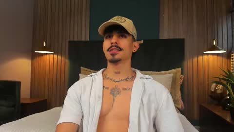 Snapshot of lukeetaylor_ chatting on 15, 11, 2025 Luke Taylor online show from 15, 11, 2025