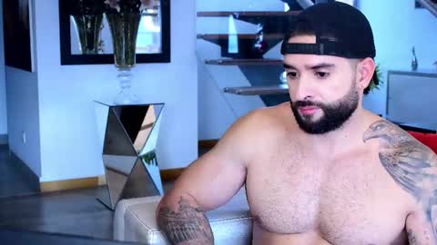 Lukhas f4f online show from 6, 11, 2025