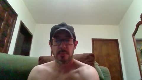 Snapshot of lukz88bigcock chatting on 16, 10, 2025 Luke online show from 16, 10, 2025