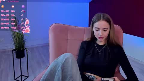 Snapshot of lullyfox chatting on 25, 11, 2025 Cherie online show from 25, 11, 2025