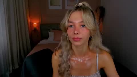 Snapshot of lulualise chatting on 8, 6, 2026 Alise online show from 8, 6, 2026