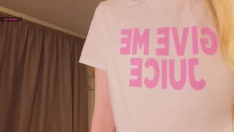 Snapshot of lumapop chatting on 26, 10, 2025 Kate online show from 26, 10, 2025