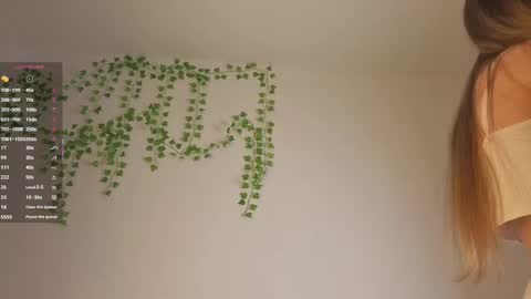 Snapshot of lumapop chatting on 11, 11, 2025 Kate online show from 11, 11, 2025