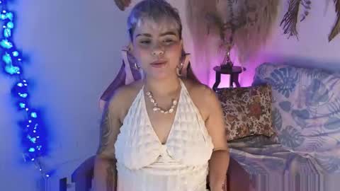 Snapshot of luna__cute chatting on 22, 2, 2026 Luna online show from 22, 2, 2026