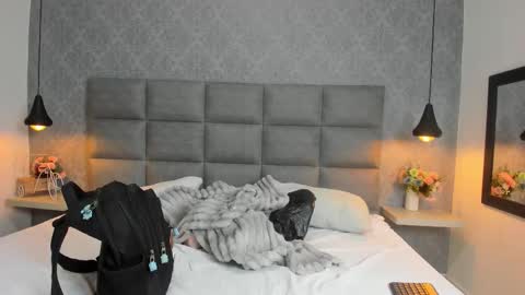 Snapshot of luna_bella3 chatting on 13, 11, 2025 Luna online show from 13, 11, 2025