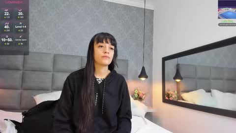 Snapshot of luna_bella3 chatting on 3, 12, 2025 Luna online show from 3, 12, 2025