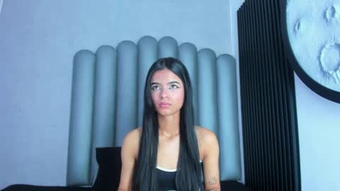 luna_bella_23 online show from 16, 5, 2026
