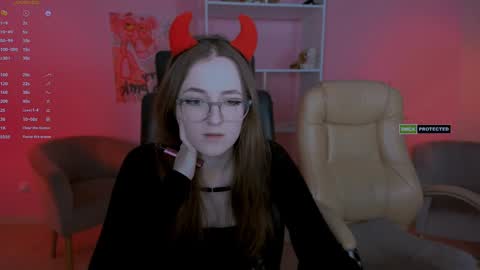 Snapshot of luna_berryy chatting on 5, 2, 2025 luna_berryy online show from 5, 2, 2025