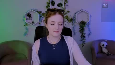 luna_berryy online show from 30, 6, 2026