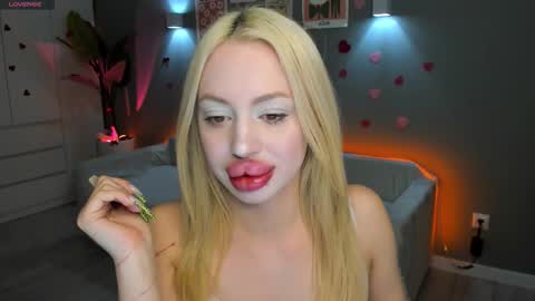 Snapshot of luna_beverly chatting on 22, 2, 2026 luna_beverly online show from 22, 2, 2026