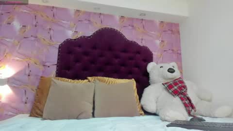 Snapshot of luna_bloomm_ chatting on 4, 7, 2026 Luna Bloom online show from 4, 7, 2026
