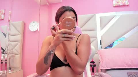 luna_hix online show from 5, 5, 2026