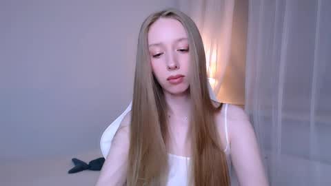 Luna online show from 10, 4, 2026