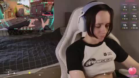 luna_loveeee online show from 27, 3, 2026