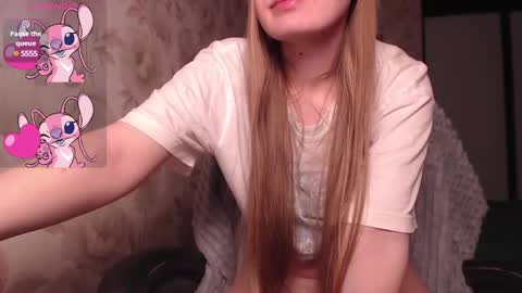 Snapshot of luna_loveisgood chatting on 25, 2, 2025 Luna online show from 25, 2, 2025