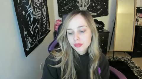 Luna online show from 5, 12, 2025