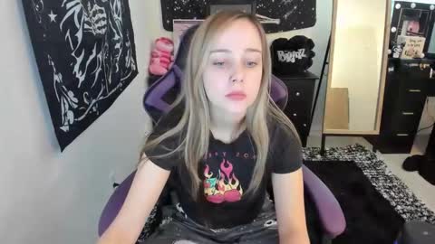 Luna online show from 19, 12, 2025