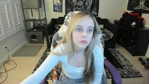 Luna online show from 17, 2, 2026