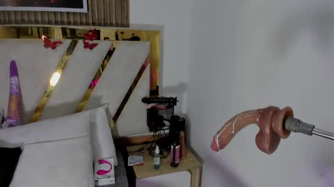Snapshot of luna_naughty1 chatting on 23, 4, 2026 luna_naughty1 online show from 23, 4, 2026