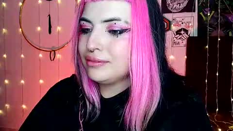 MISS LUNA  online show from 4, 2, 2025