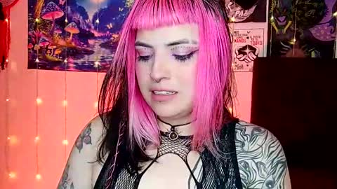 MISS LUNA  online show from 5, 3, 2025