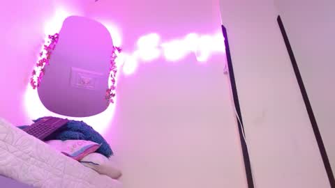 Snapshot of luna_rougets chatting on 17, 3, 2026 Luna Rougets online show from 17, 3, 2026