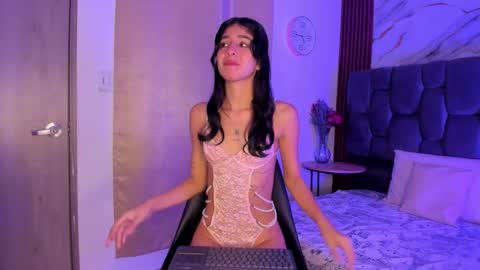 Snapshot of luna_sthonem chatting on 12, 11, 2025 luna_sthonem online show from 12, 11, 2025