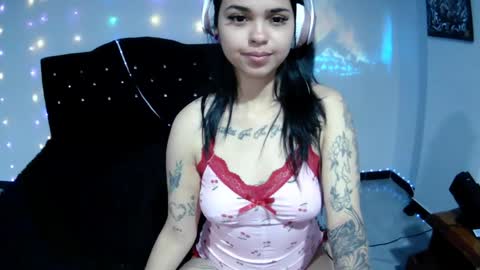 Snapshot of luna_velvet7 chatting on 24, 5, 2026 luna_velvet7 online show from 24, 5, 2026
