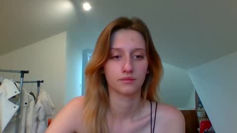 L U N A  online show from 4, 12, 2024