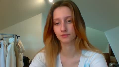 L U N A  online show from 3, 1, 2025