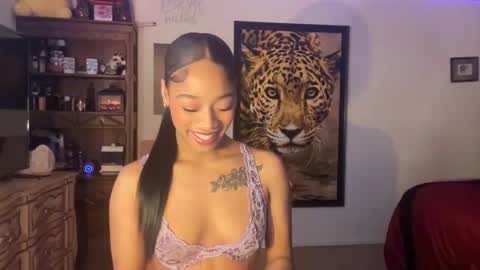 lunaa_11 online show from 3, 12, 2024