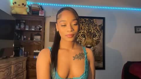 lunaa_11 online show from 29, 12, 2024