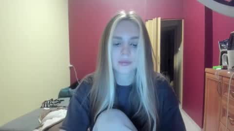 lunaangell online show from 17, 12, 2025