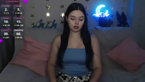 Snapshot of lunablueb chatting on 1, 8, 2026 Luna online show from 1, 8, 2026