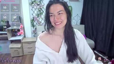 Luna online show from 4, 3, 2025