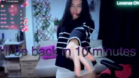 Luna online show from 11, 4, 2026