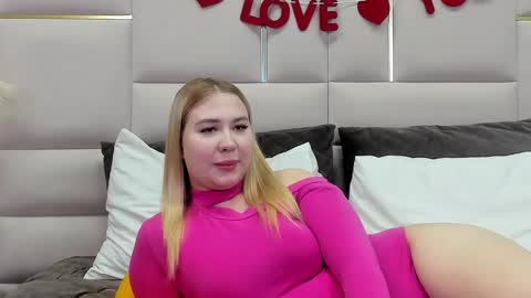 LunaHouston online show from 23, 2, 2025