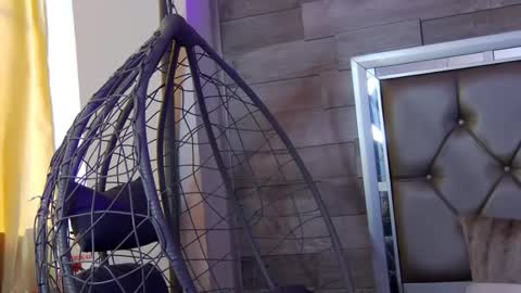 Snapshot of lunajenner chatting on 5, 4, 2026 LunaJenner online show from 5, 4, 2026