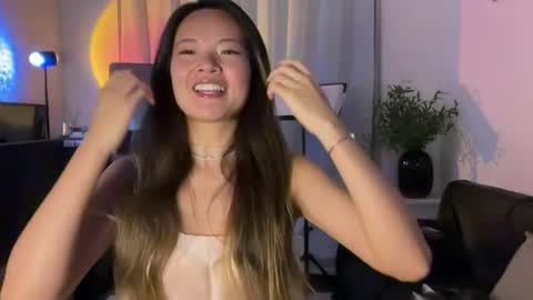 Luna online show from 5, 6, 2026