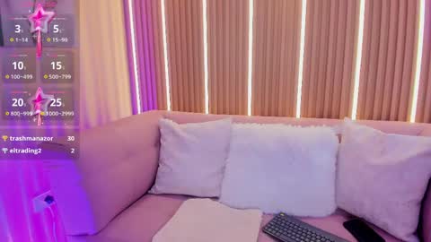 lunamillers_ online show from 21, 5, 2026