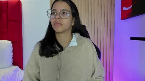 lunamillers_ online show from 30, 6, 2026