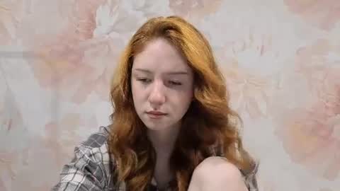 Snapshot of lunamiyu chatting on 23, 7, 2026 Sophie online show from 23, 7, 2026