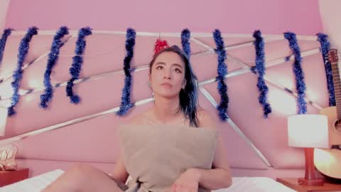 Luna Page online show from 28, 12, 2024