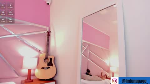Luna Page online show from 16, 1, 2025