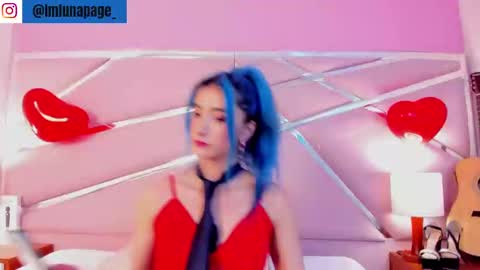 Luna Page online show from 18, 2, 2025