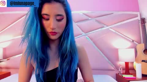 Luna Page online show from 20, 2, 2025