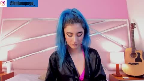 Luna Page online show from 4, 3, 2025