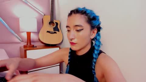 Luna Page online show from 10, 3, 2025