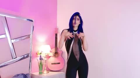 Luna Page online show from 16, 9, 2025